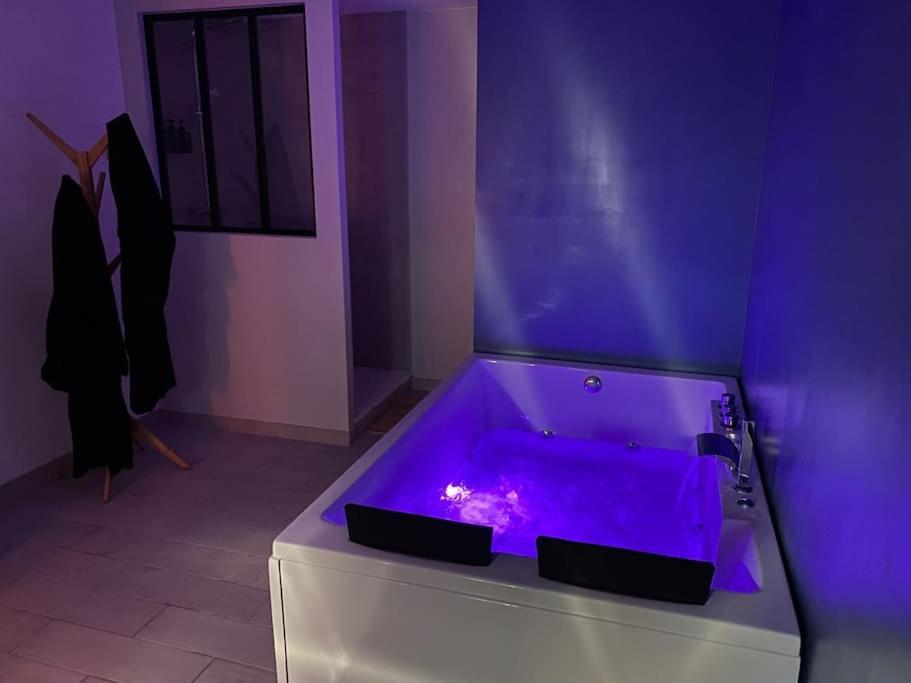 Detente Et Spa Pour Se Ressourcer Bullion Екстериор снимка