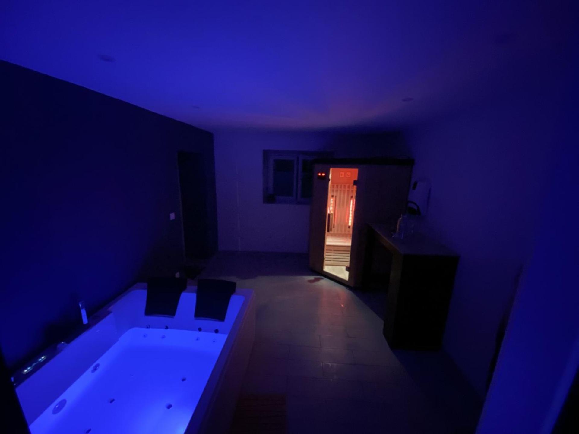 Detente Et Spa Pour Se Ressourcer Bullion Екстериор снимка